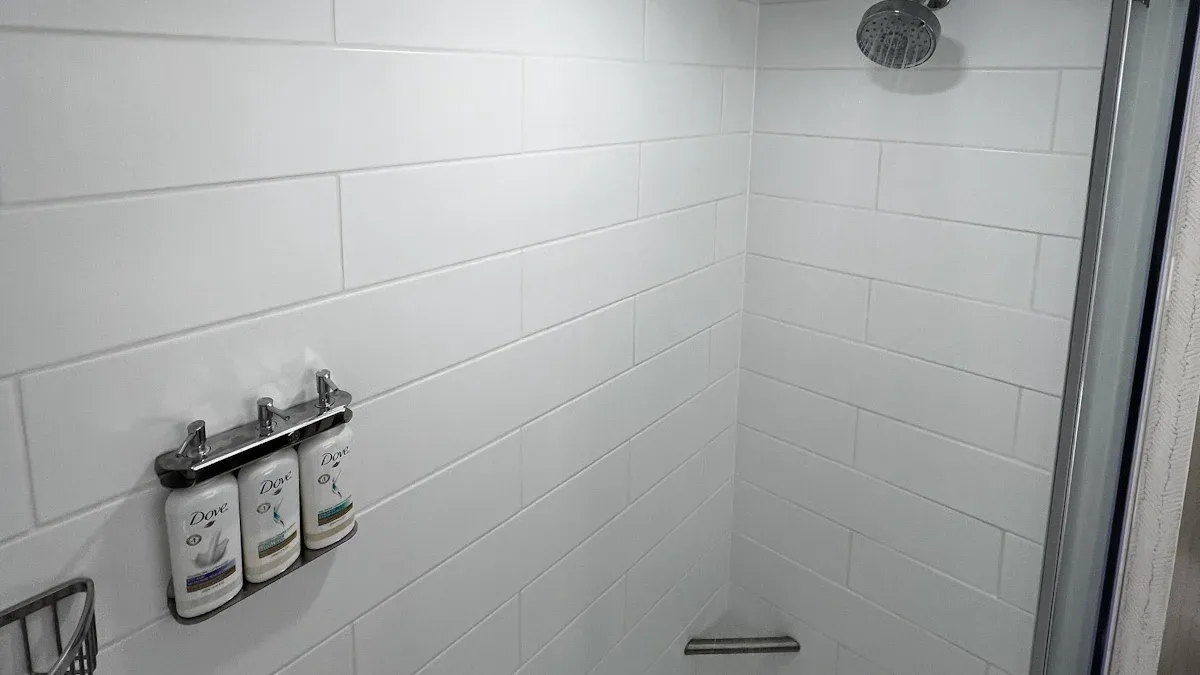 방수 선형 조명이 가장 일반적으로 설치되는 곳